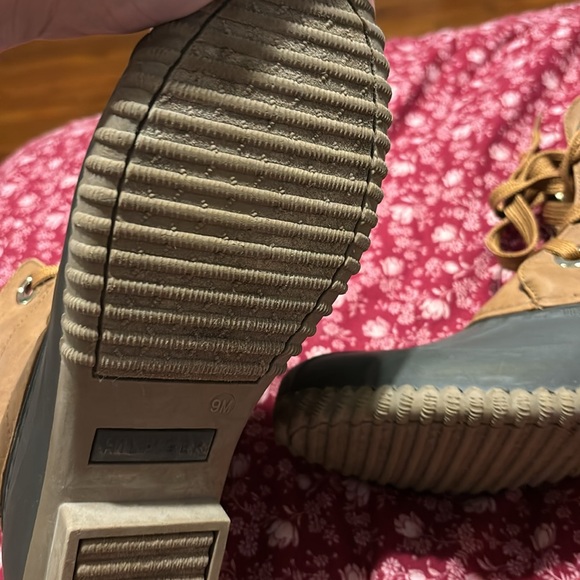 EUC Tommy Hilfiger snow sleet boots size 9 women’s man made faux fur upper - Picture 9 of 14